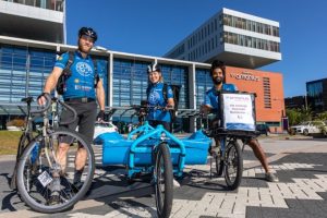 Op de foto: de fietskoeriers van het St. Antonius